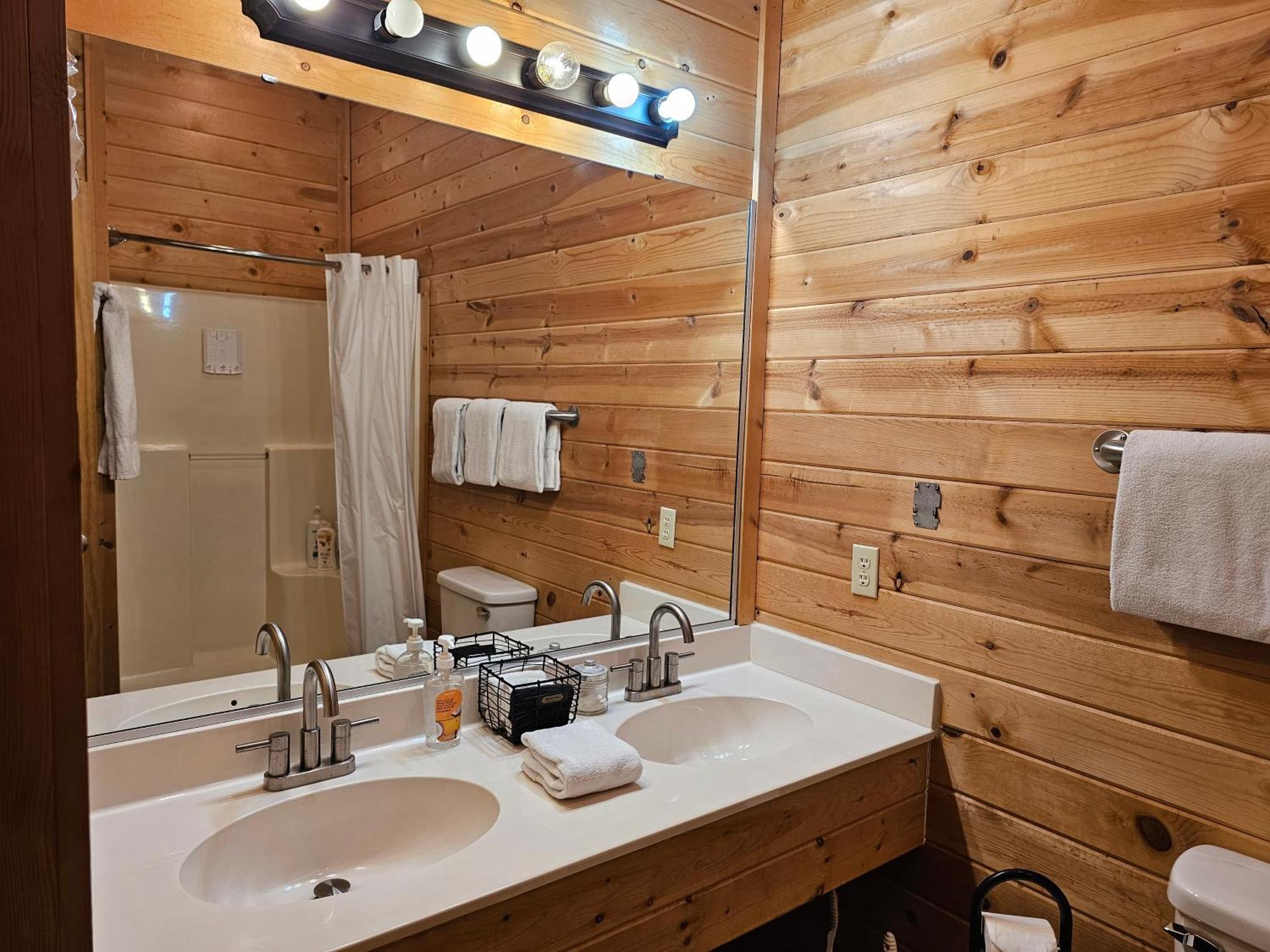 5 Min To Beaver Lake-King Bed-Fire Pit-Jetted Tub #4 ユリーカ・スプリングス エクステリア 写真